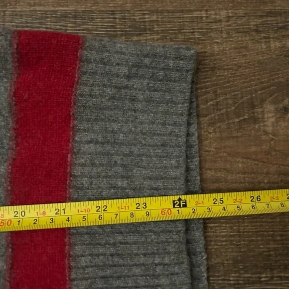 Vintage United Colors of Benetton wool sweater S-M good vintage condition rare! - Picture 11 of 12